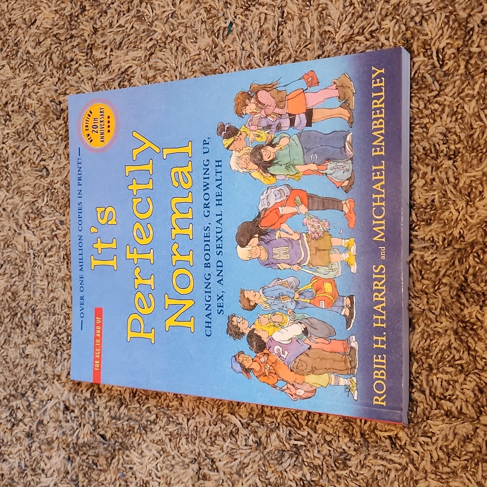 It's Perfectly Normal Paperback Book about Changing Bodies, Growing Up & Health